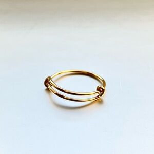 Elegant Gold-Tone Women's Ring